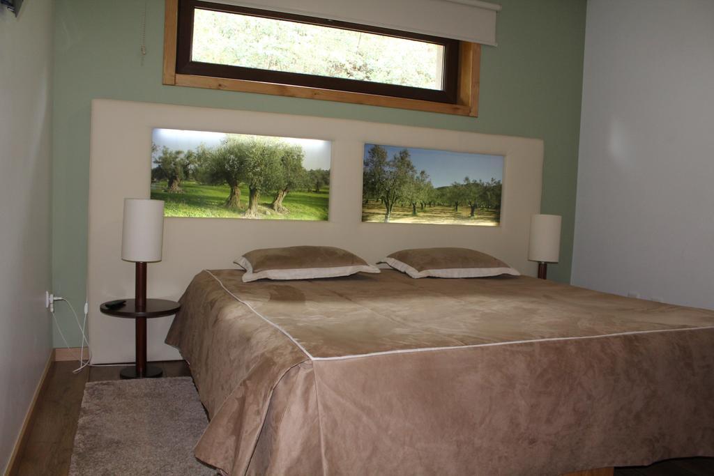 Moinho Da Ponte Velha Country house *